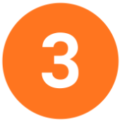 Budget maîtrisé Une calculatrice avec des pièces de monnaie empilées à côté.